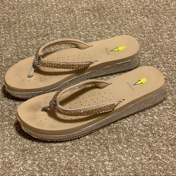 Volatile Womens Sol Sandals Sandals Casual, Women's, Size: 11, Gold - Picture 2 of 8